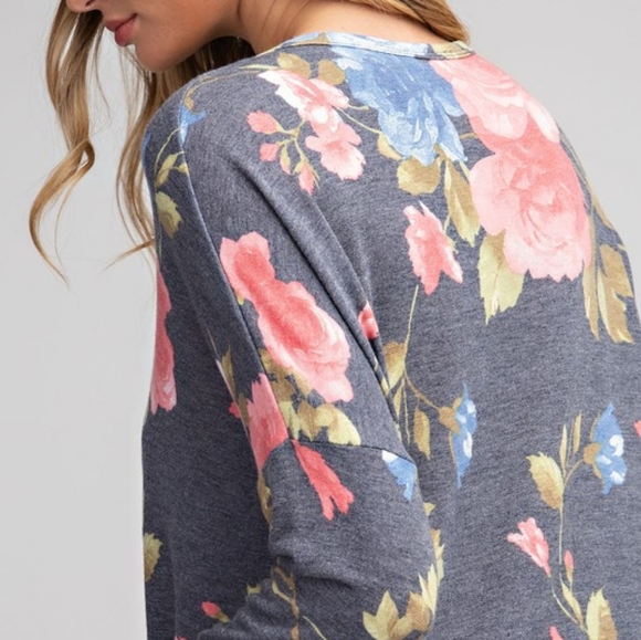 Floral button down top with front tie - Picture 8 of 8